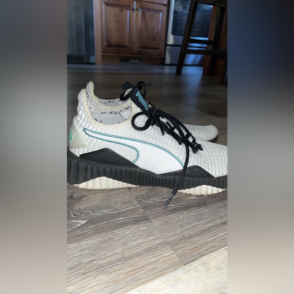 Shoes - Picture 4 of 4